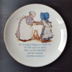 Vintage Holly Hobbie 6.25 inch collector plate | Grandma message